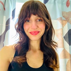 Meet your Posher, Mia